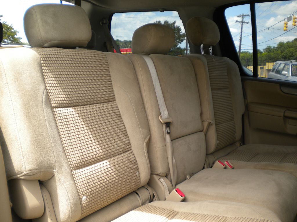 2010 Nissan Armada Image 16