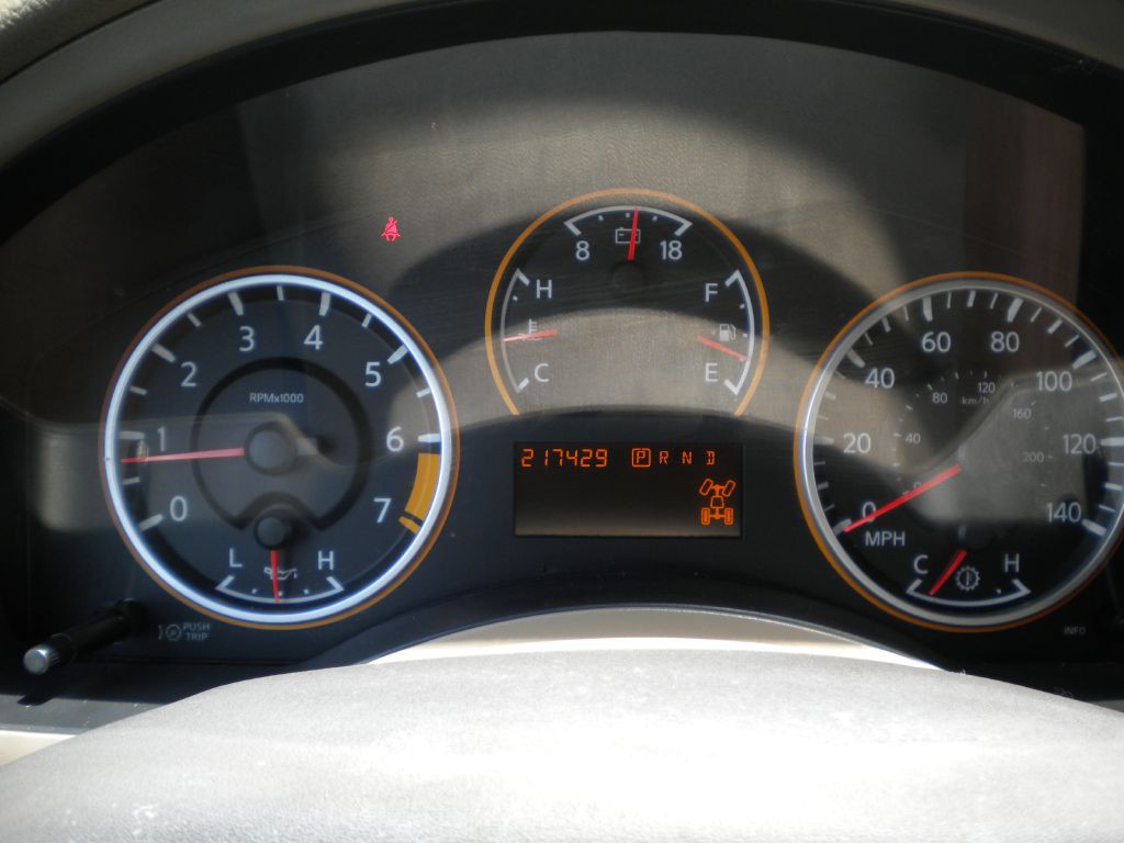 2010 Nissan Armada Image 21