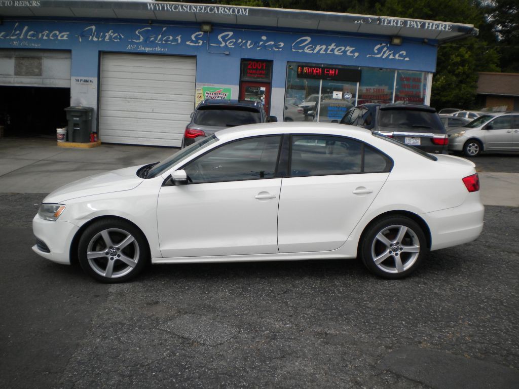 2012 Volkswagen Jetta Image 4