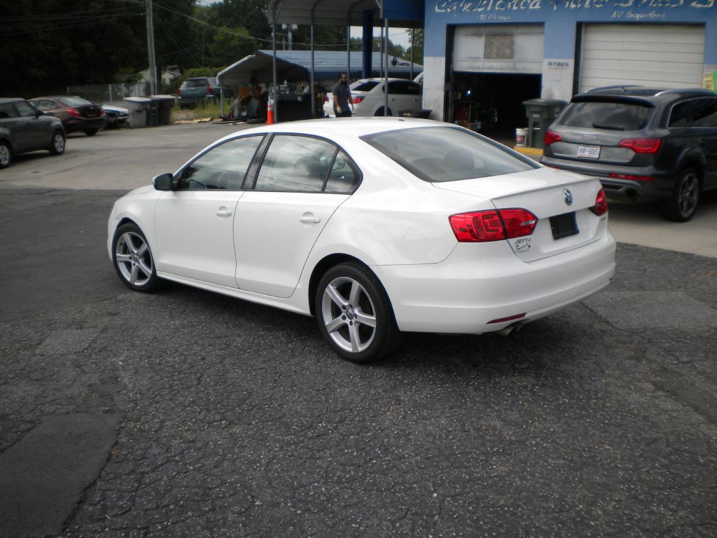 2012 Volkswagen Jetta Image 5