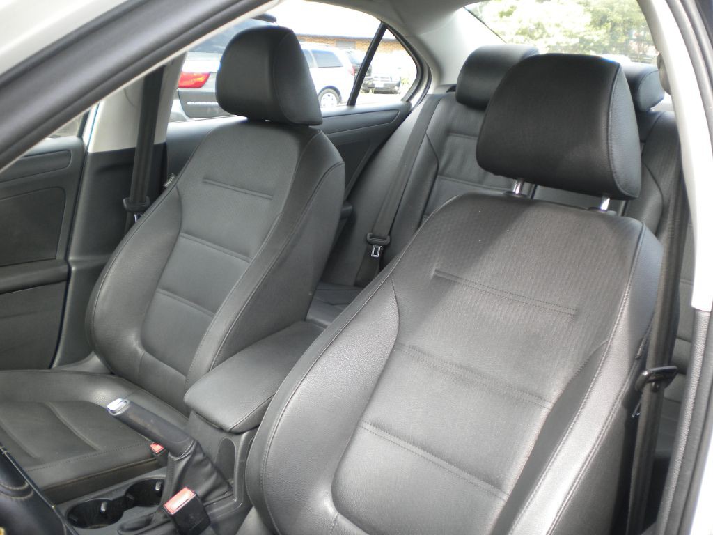 2012 Volkswagen Jetta Image 9