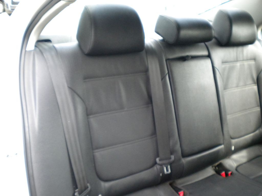 2012 Volkswagen Jetta Image 15