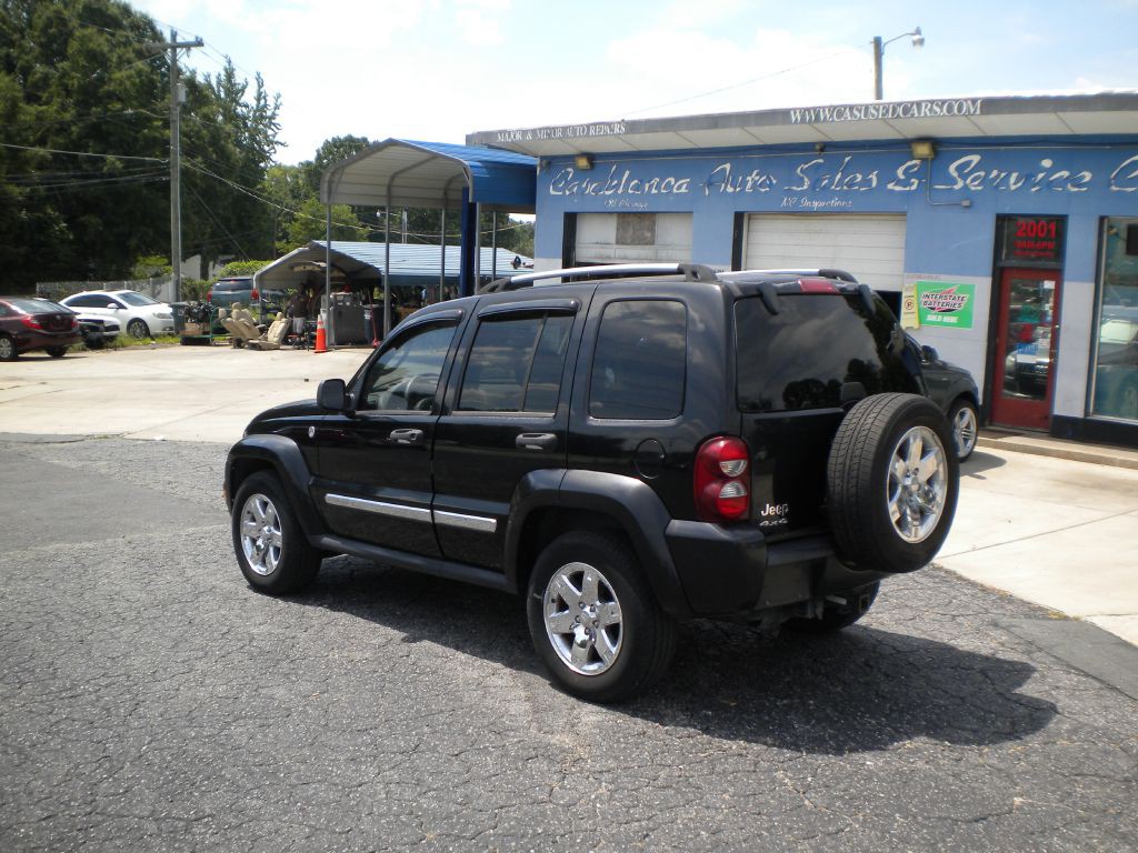 2005 Jeep Liberty Image 5