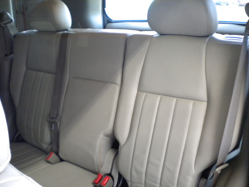2005 Jeep Liberty Image 11