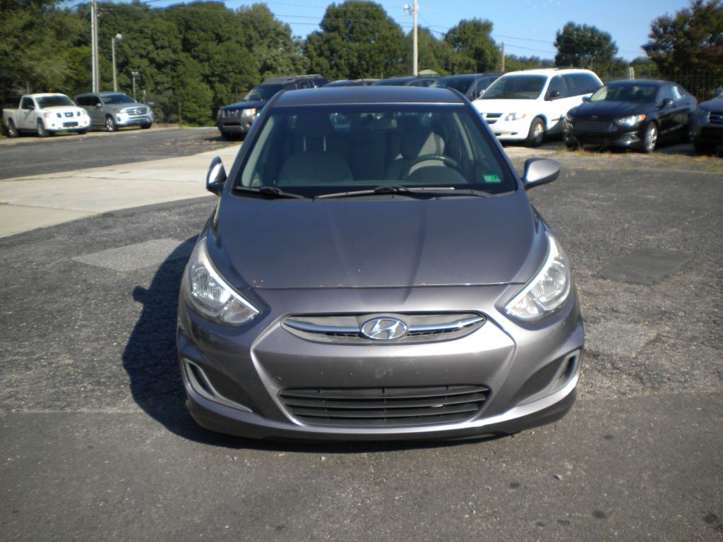 2017 Hyundai Accent Image 2