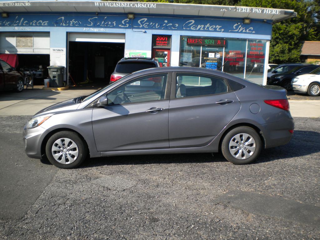2017 Hyundai Accent Image 4