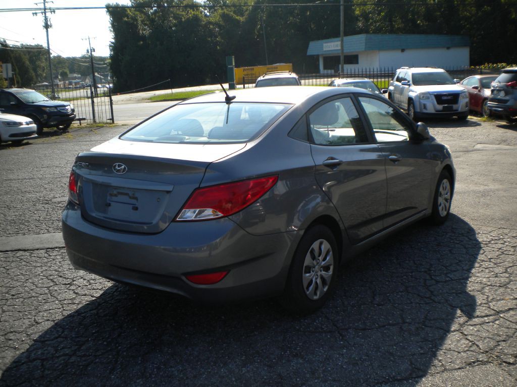 2017 Hyundai Accent Image 7
