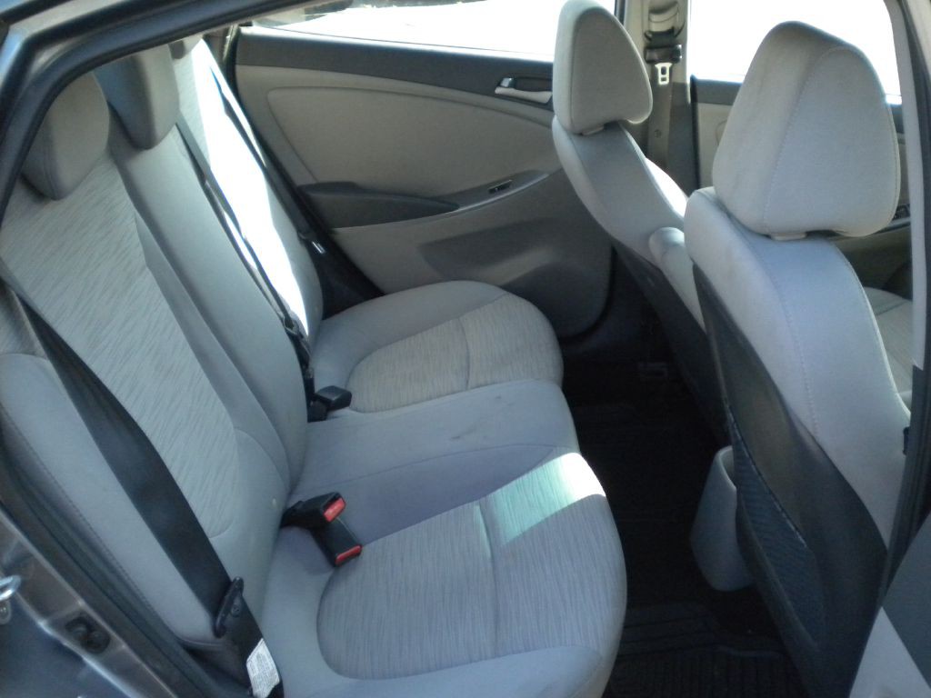 2017 Hyundai Accent Image 15
