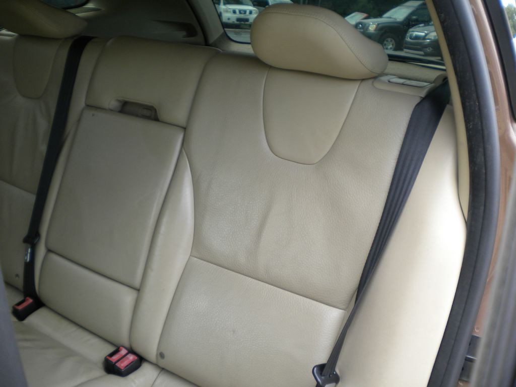 2010 Volvo XC60 Image 11