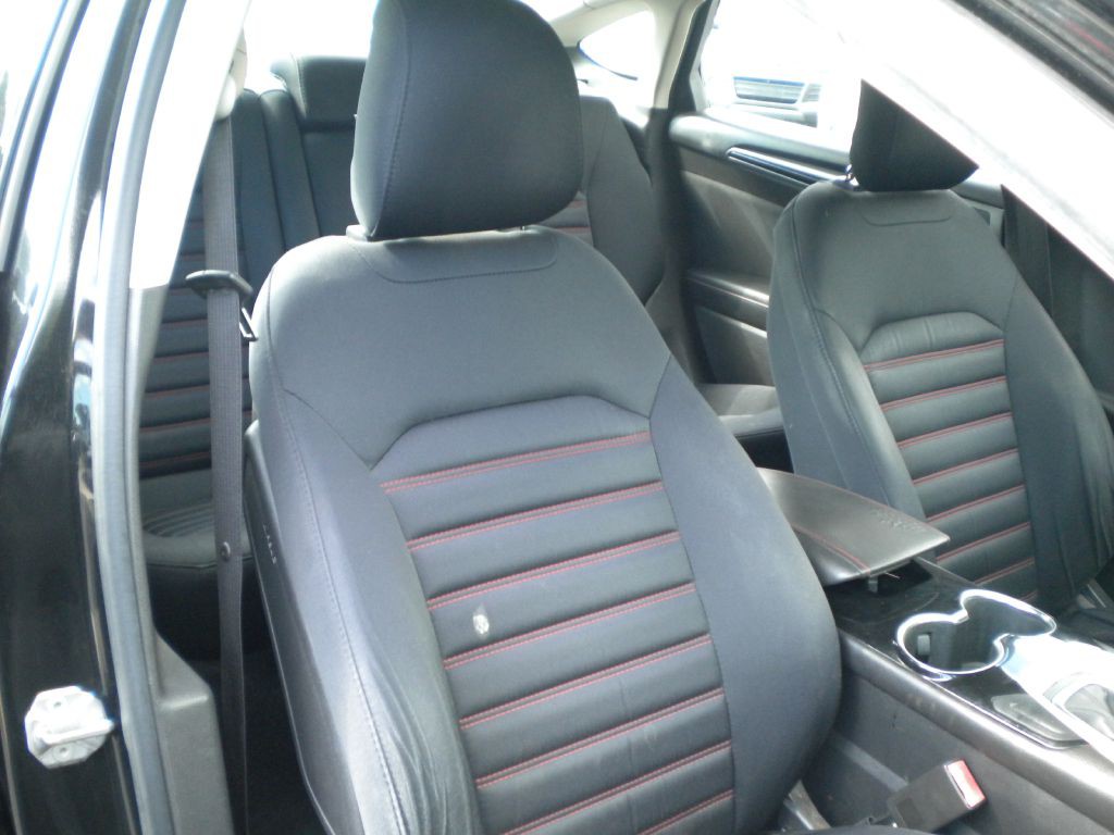 2014 Ford Fusion Image 12