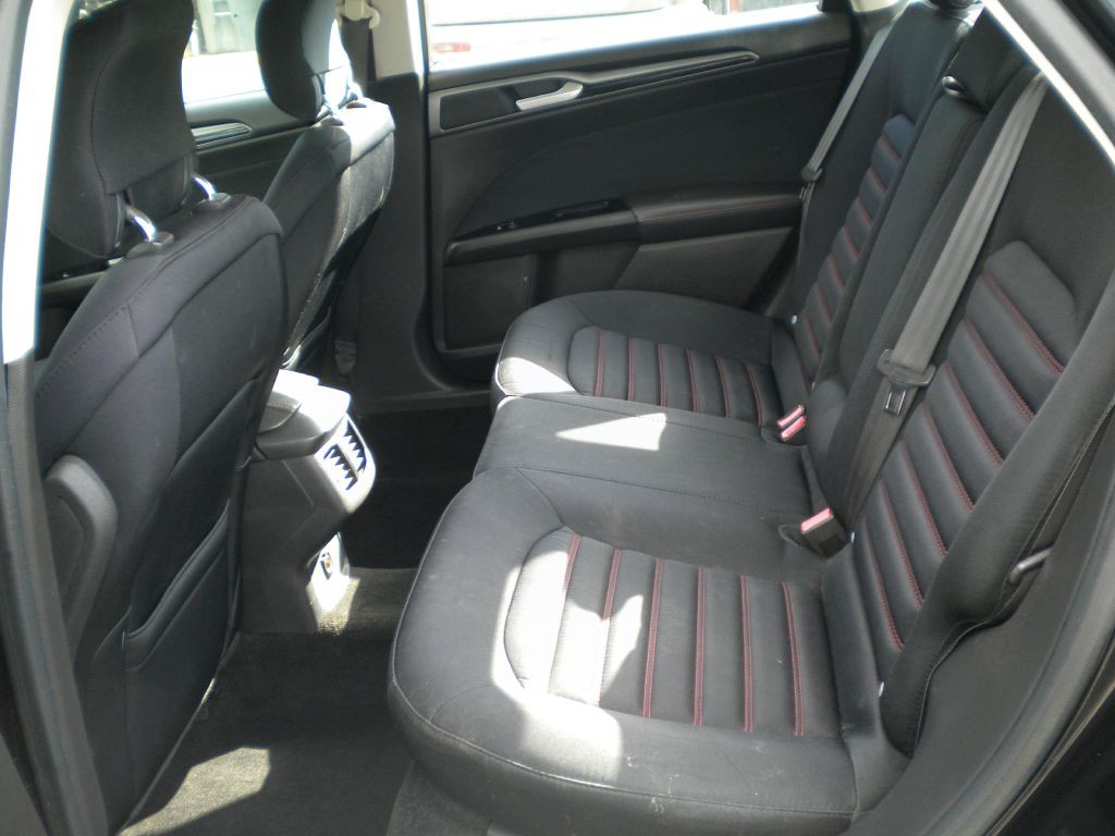 2014 Ford Fusion Image 17