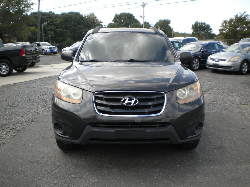2010 Hyundai Santa Fe Image 2