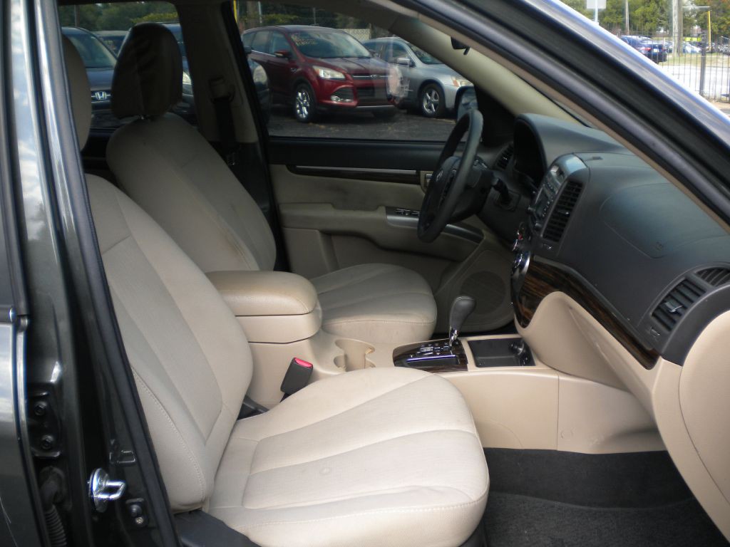 2010 Hyundai Santa Fe Image 12