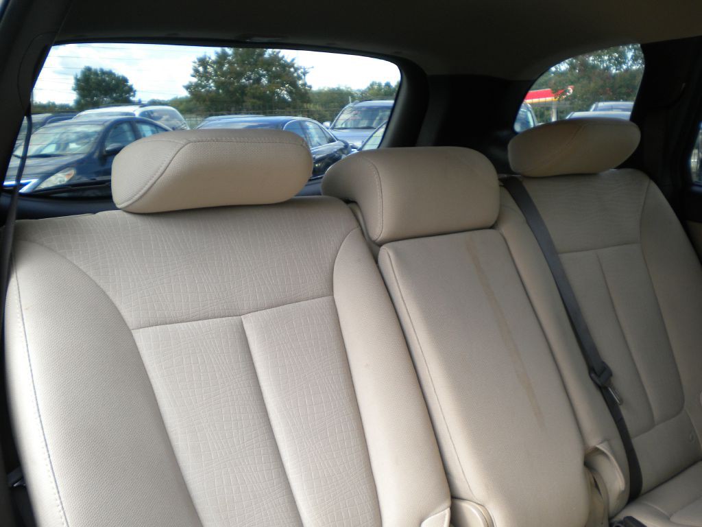 2010 Hyundai Santa Fe Image 15