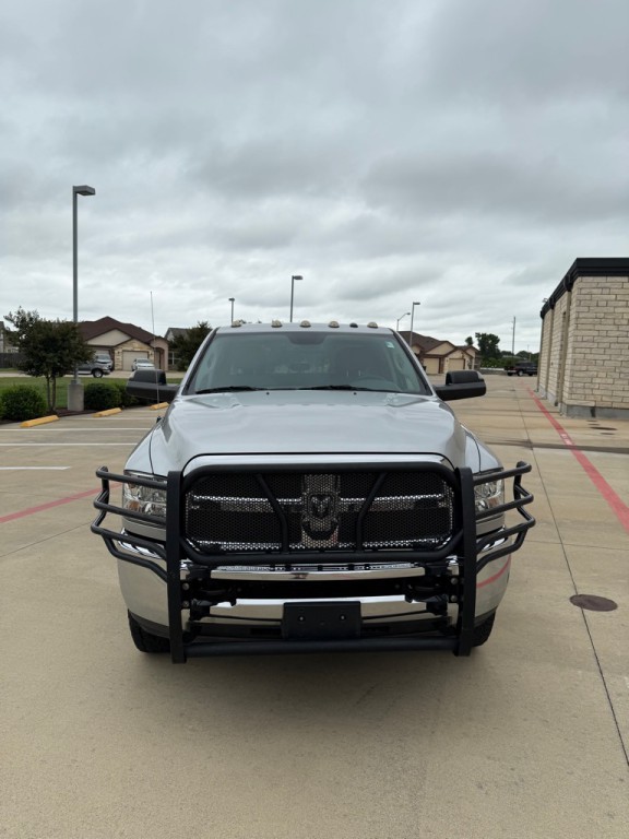 2018 RAM 3500 Image 2