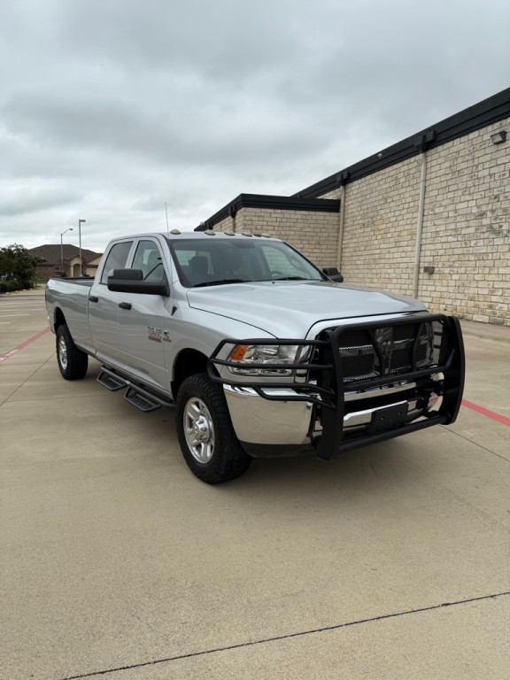 2018 RAM 3500 Image 3