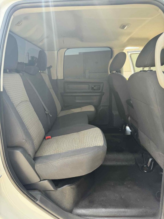 2011 Dodge Ram 3500 Image 14