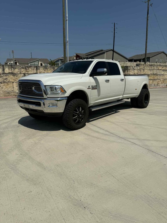 2016 RAM 3500 Image 1