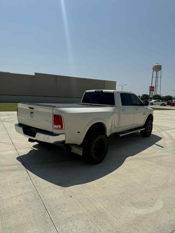 2016 RAM 3500 Image 3