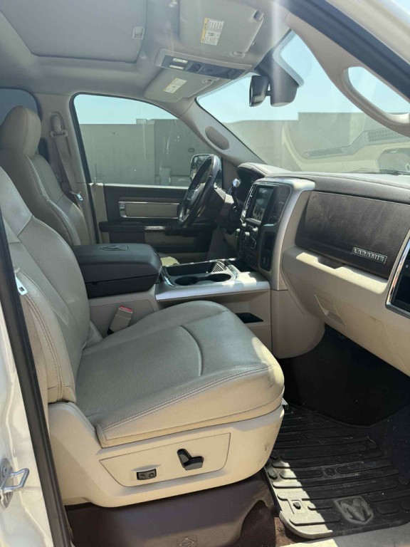 2016 RAM 3500 Image 5