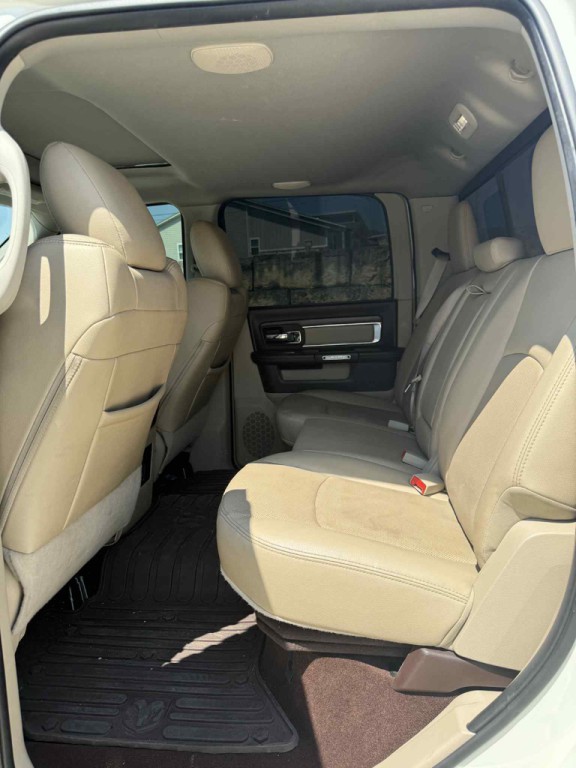 2016 RAM 3500 Image 10