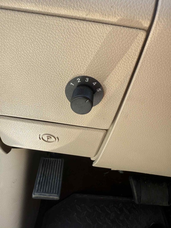 2016 RAM 3500 Image 14