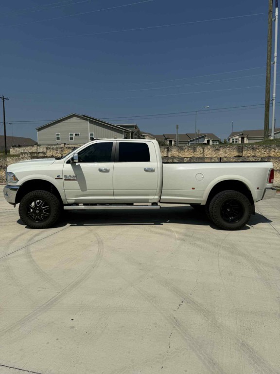 2016 RAM 3500 Image 16
