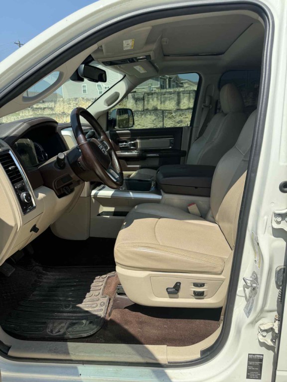 2016 RAM 3500 Image 17