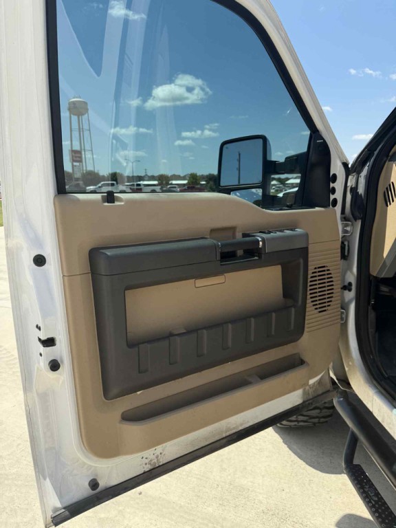 2015 Ford F-350 Image 15