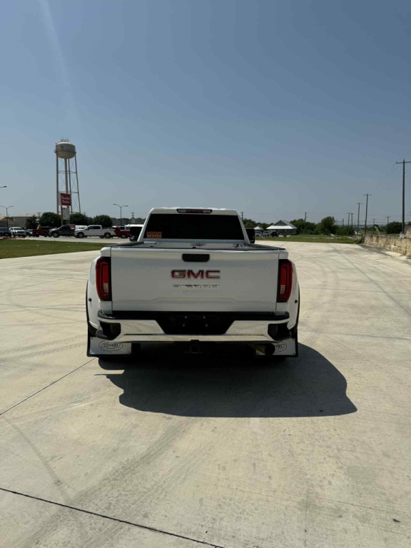 2022 GMC Sierra Image 3