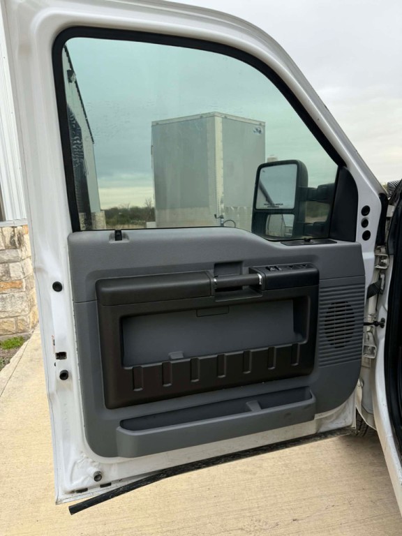 2014 Ford F-250 Image 9