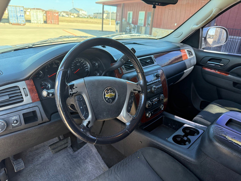 2011 Chevrolet Tahoe Image 10