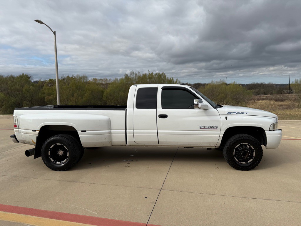 2001 Dodge Ram 3500 Image 4