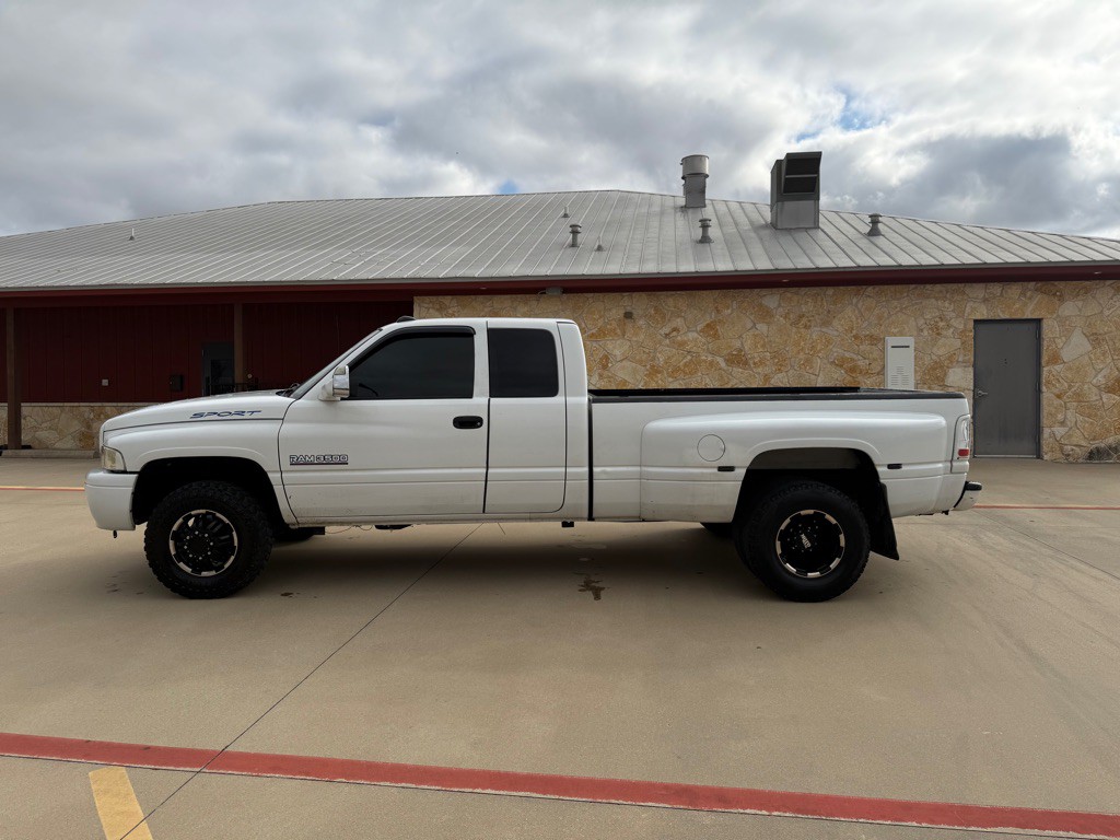 2001 Dodge Ram 3500 Image 9