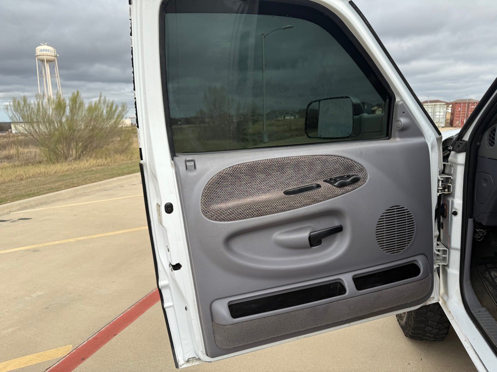 2001 Dodge Ram 3500 Image 10