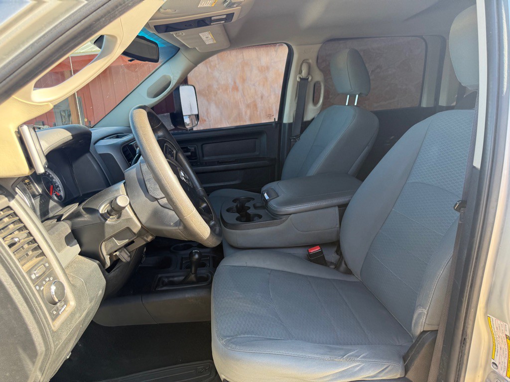 2015 RAM 3500 Image 11