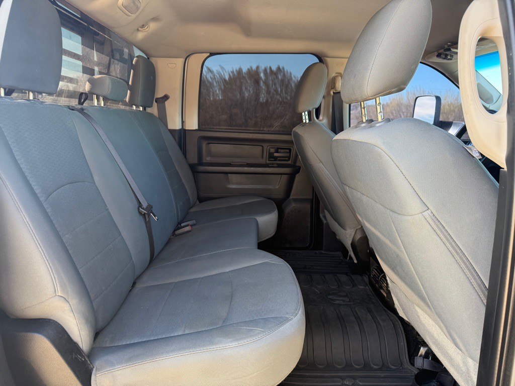 2015 RAM 3500 Image 14