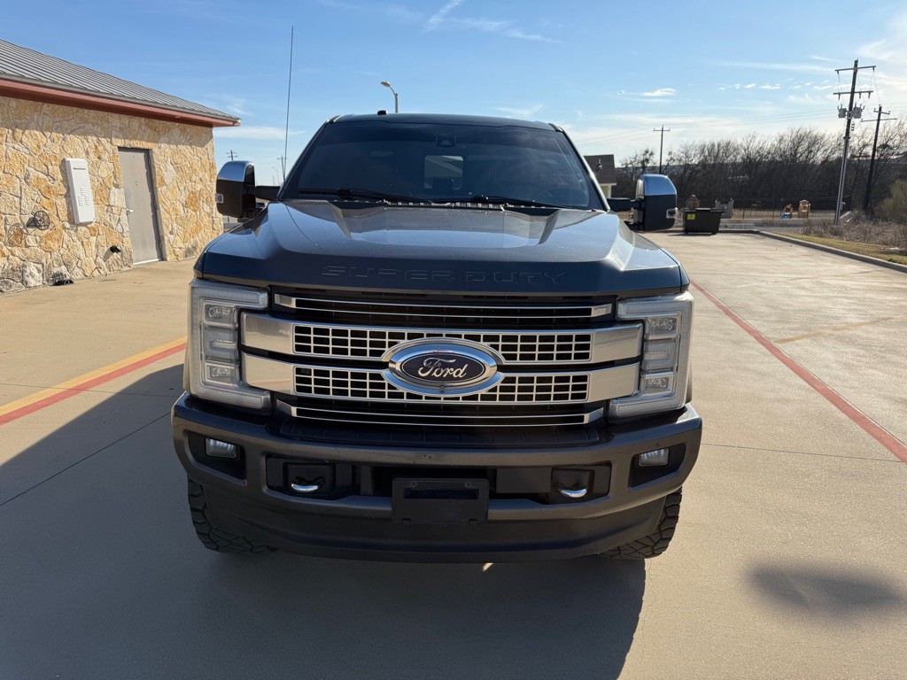 2017 Ford F-250 Image 2