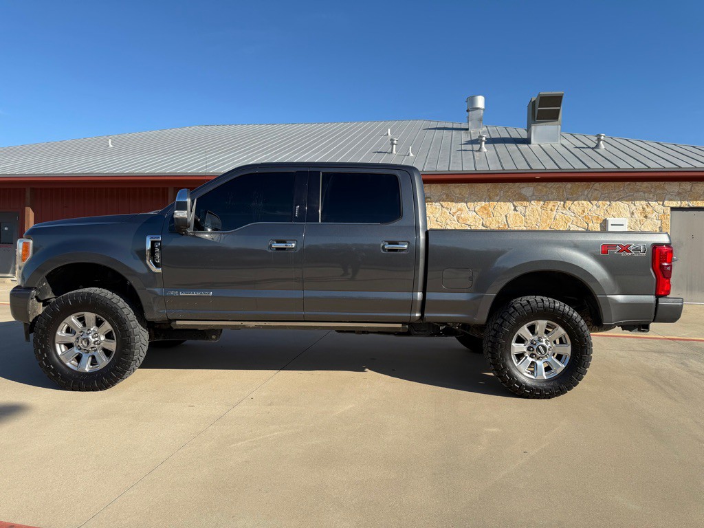 2017 Ford F-250 Image 8
