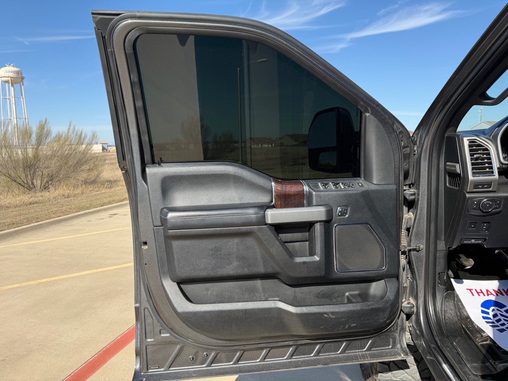 2017 Ford F-250 Image 9