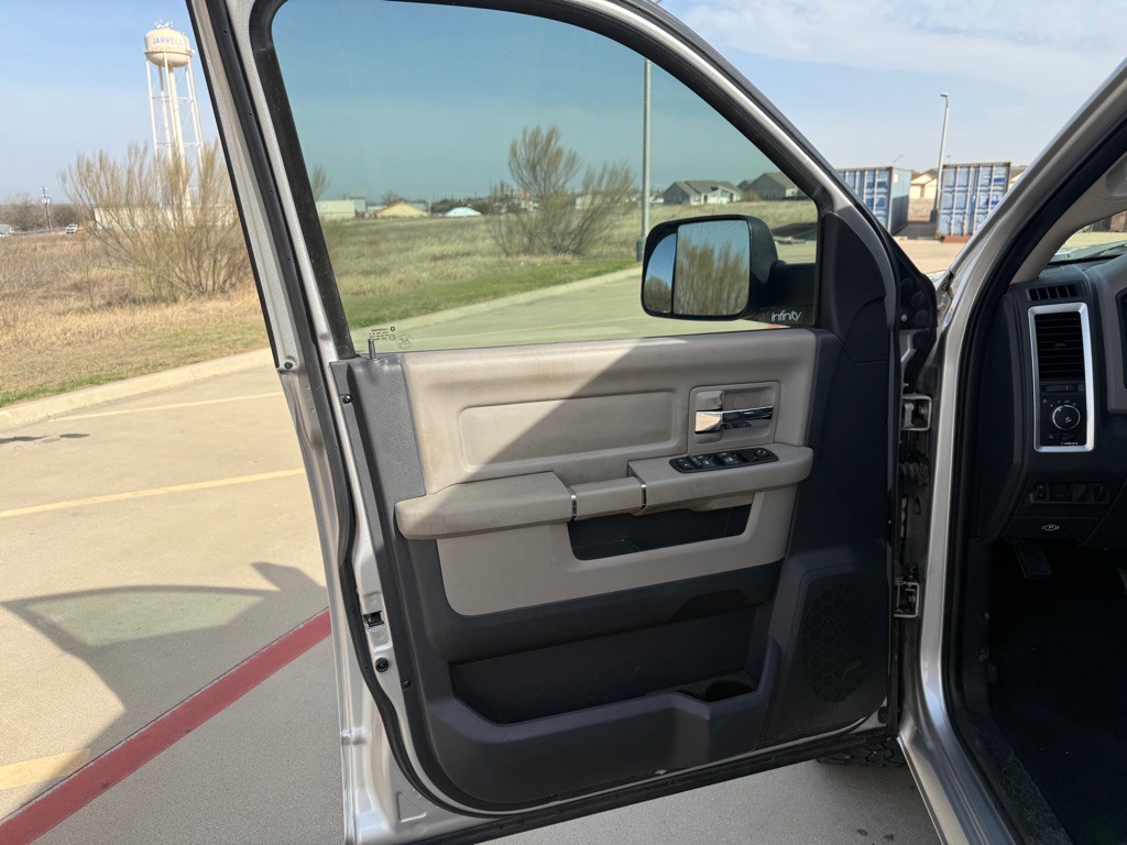 2010 Dodge Ram 2500 Image 9