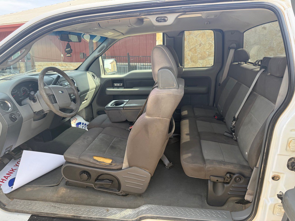 2004 Ford F-150 Image 10