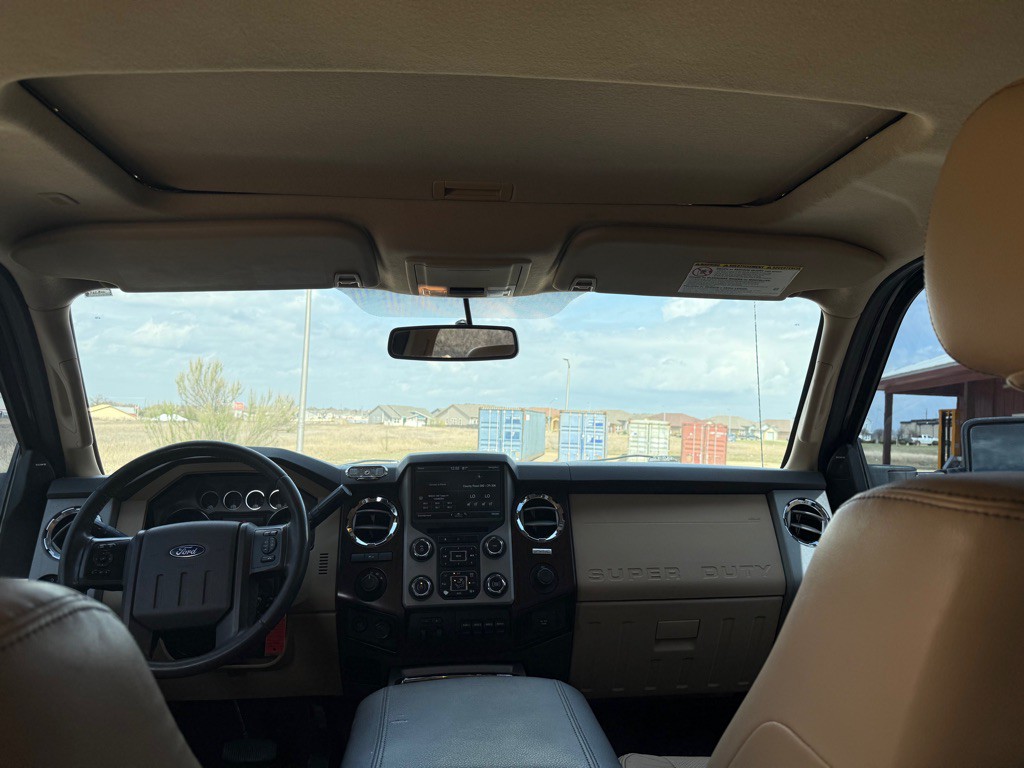 2015 Ford F-250 Image 16