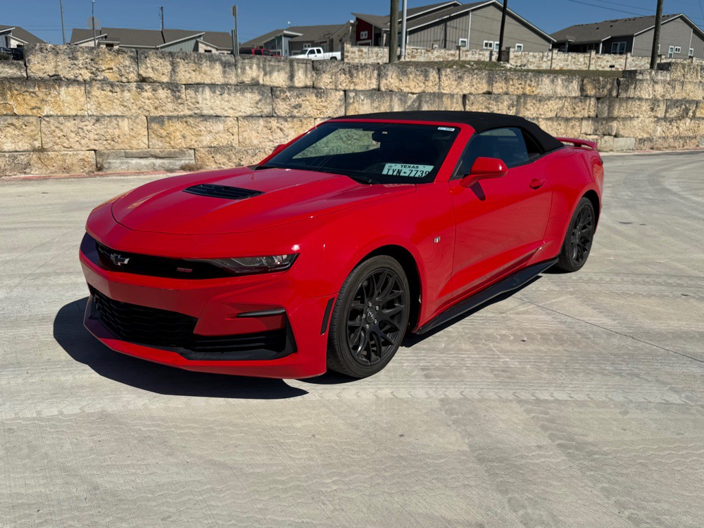 2020 Chevrolet Camaro Image 2