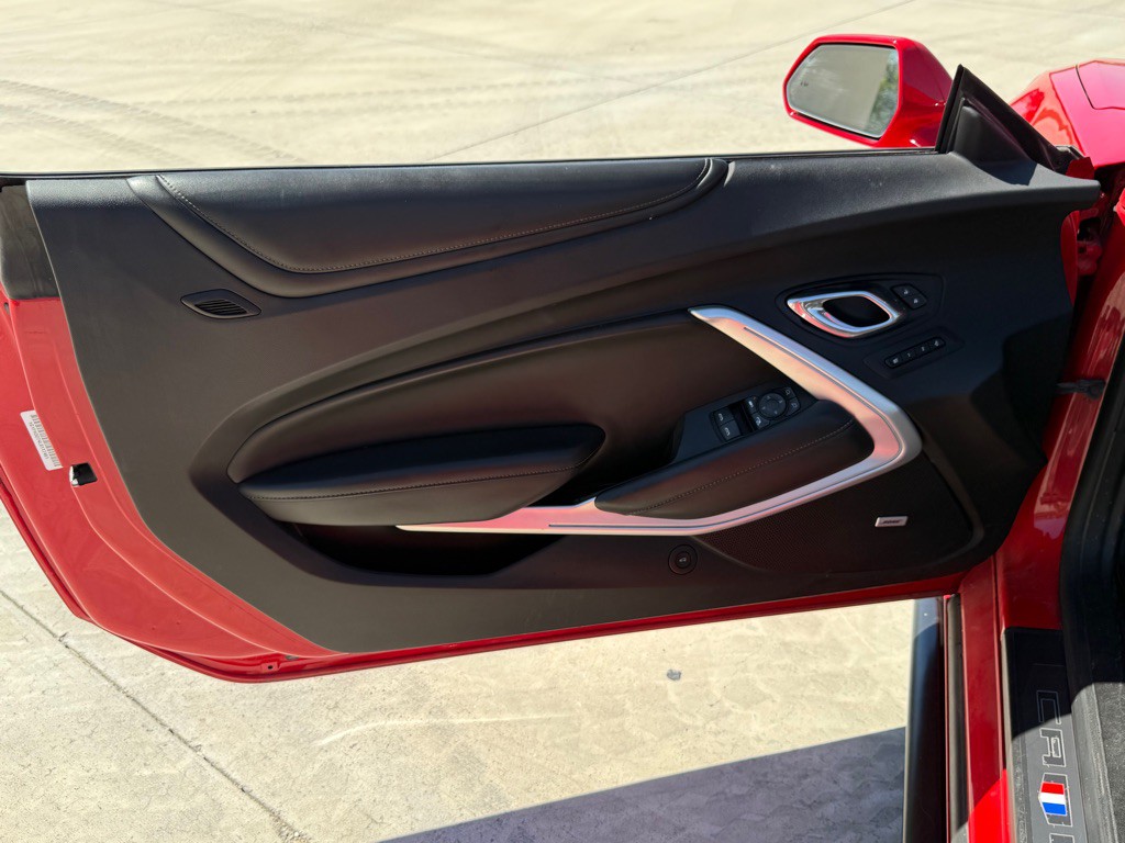 2020 Chevrolet Camaro Image 11