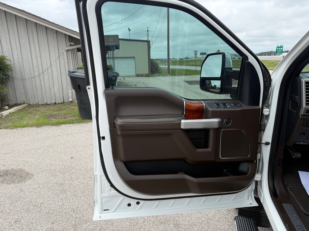 2021 Ford F-350 Image 10