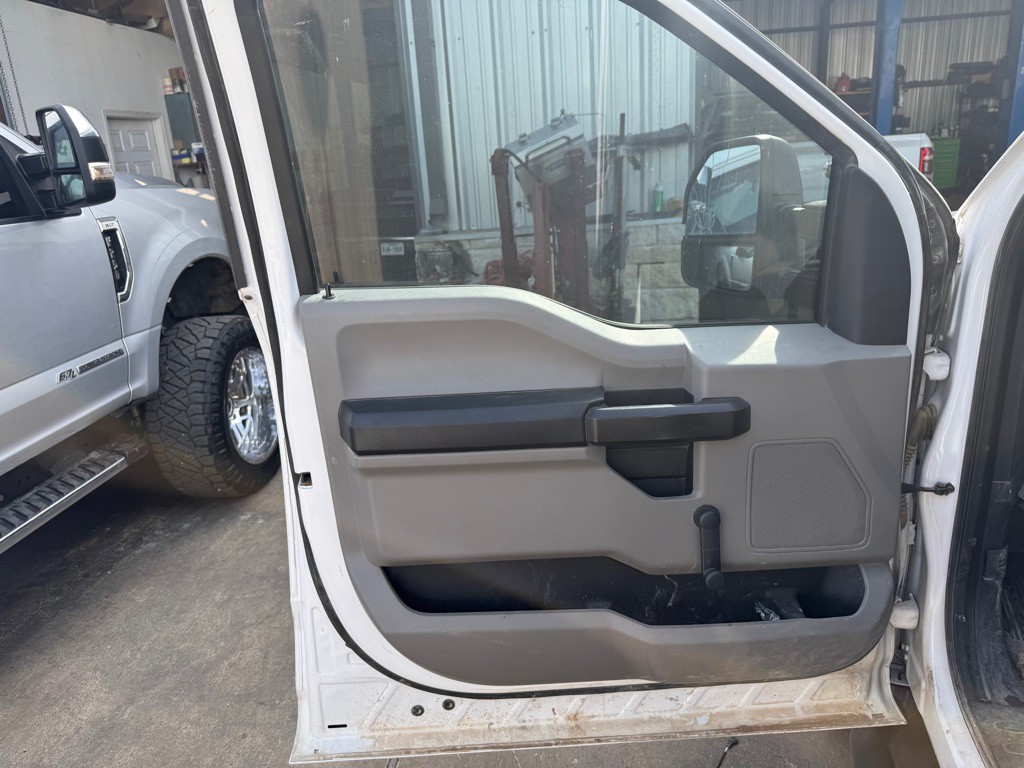 2021 Ford F-250 Image 6