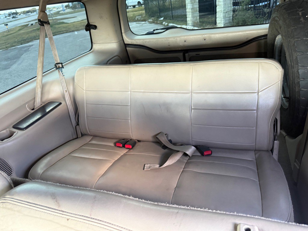 2000 Ford Excursion Image 15