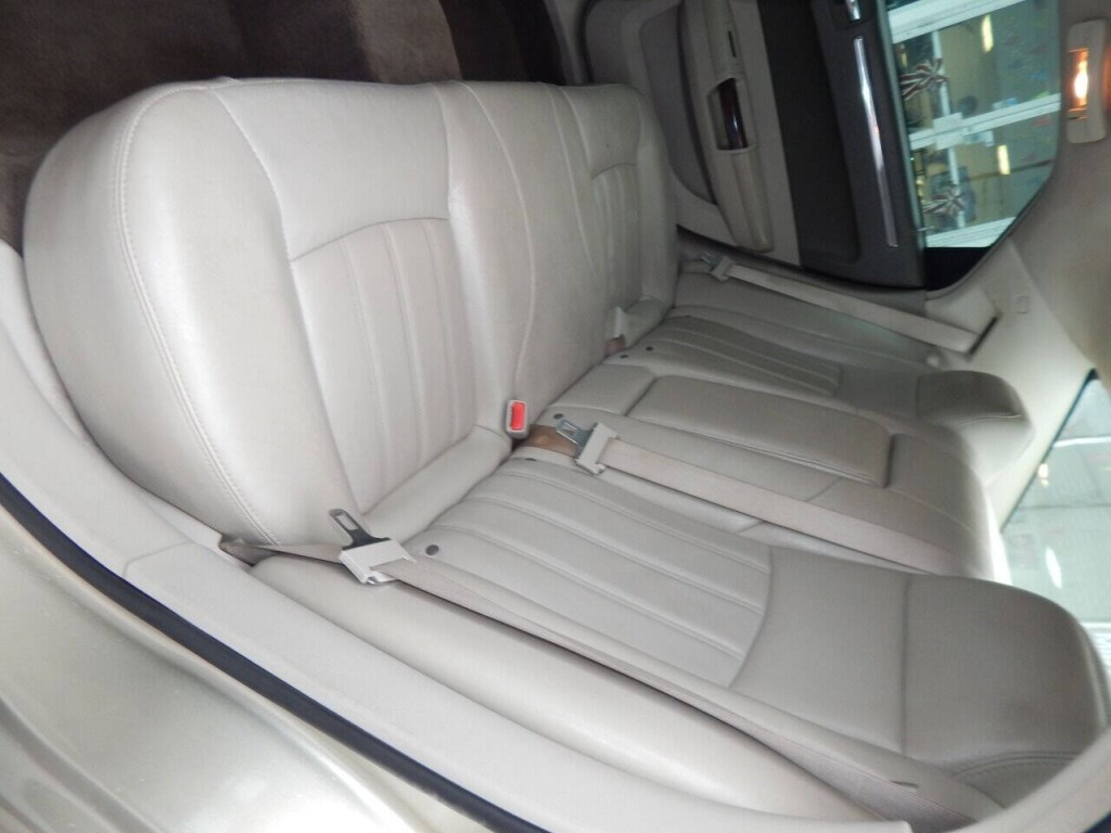 2010 Chrysler 300 Image 17