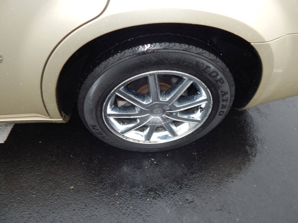2010 Chrysler 300 Image 42